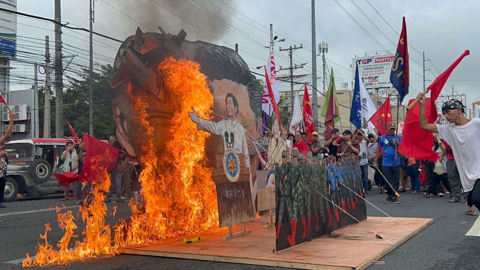 Will cops arrest Sona rallyists who burn effigies? PNP says ‘we’ll see’