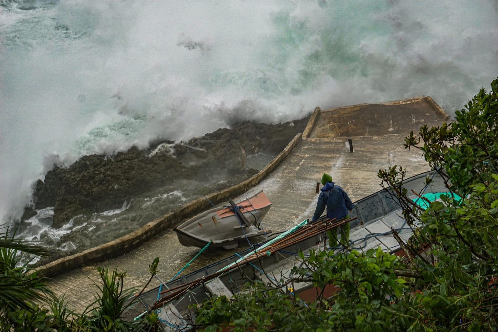 Leon-hit Batanes seeks more aid 