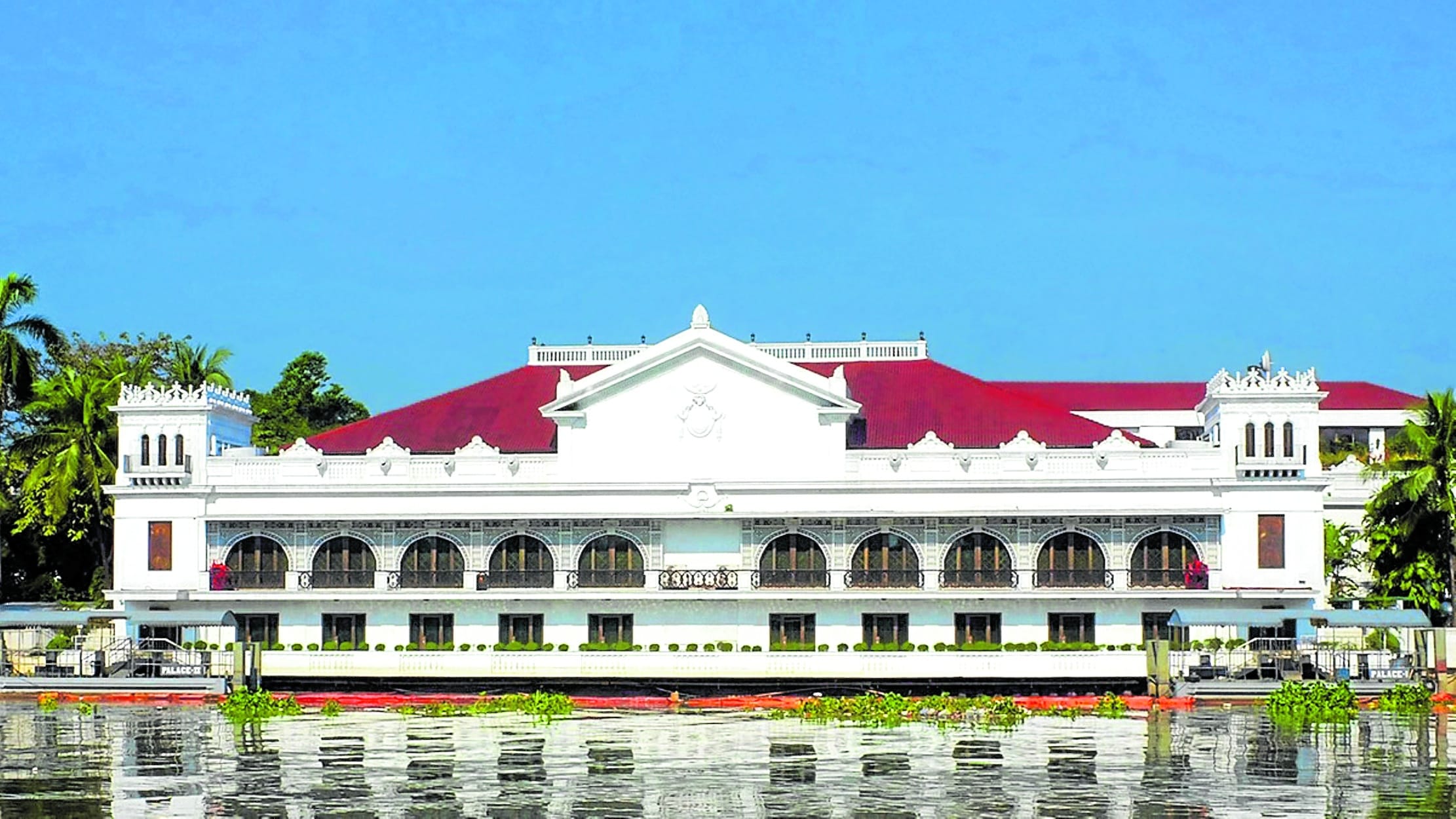 Palace not in ‘panic mode,’ meltdown