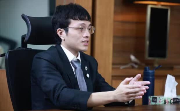 Cavite Rep. Francisco “Kiko†Barzaga has vowed to personally apologize to business tycoon Enrique Razon Jr. after accusing the latter of bribing his former party-mates at the National Unity Party (NUP) — admitting that his statements were fueled by personal grudge.