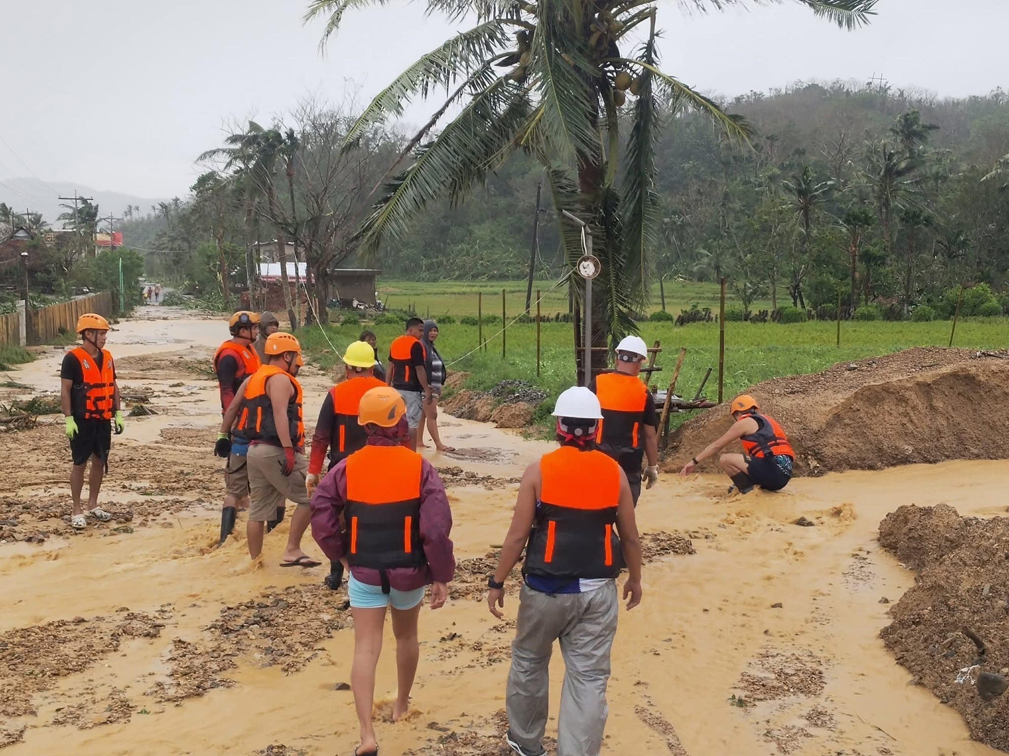  Luzon, Visayas police on alert for Uwan rescue, relief operations