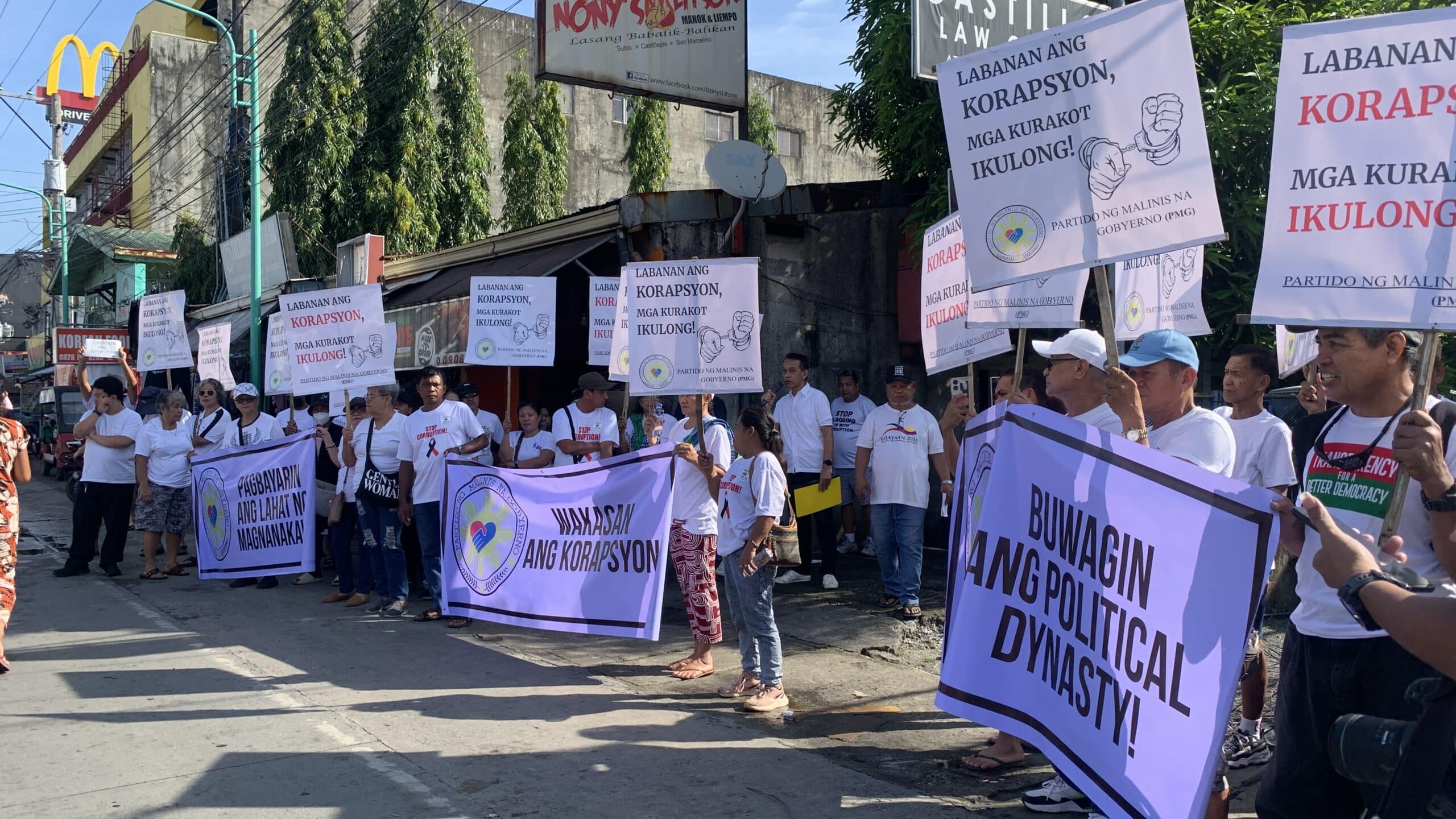 Anti-corruption motorcade, rally held in Subic 