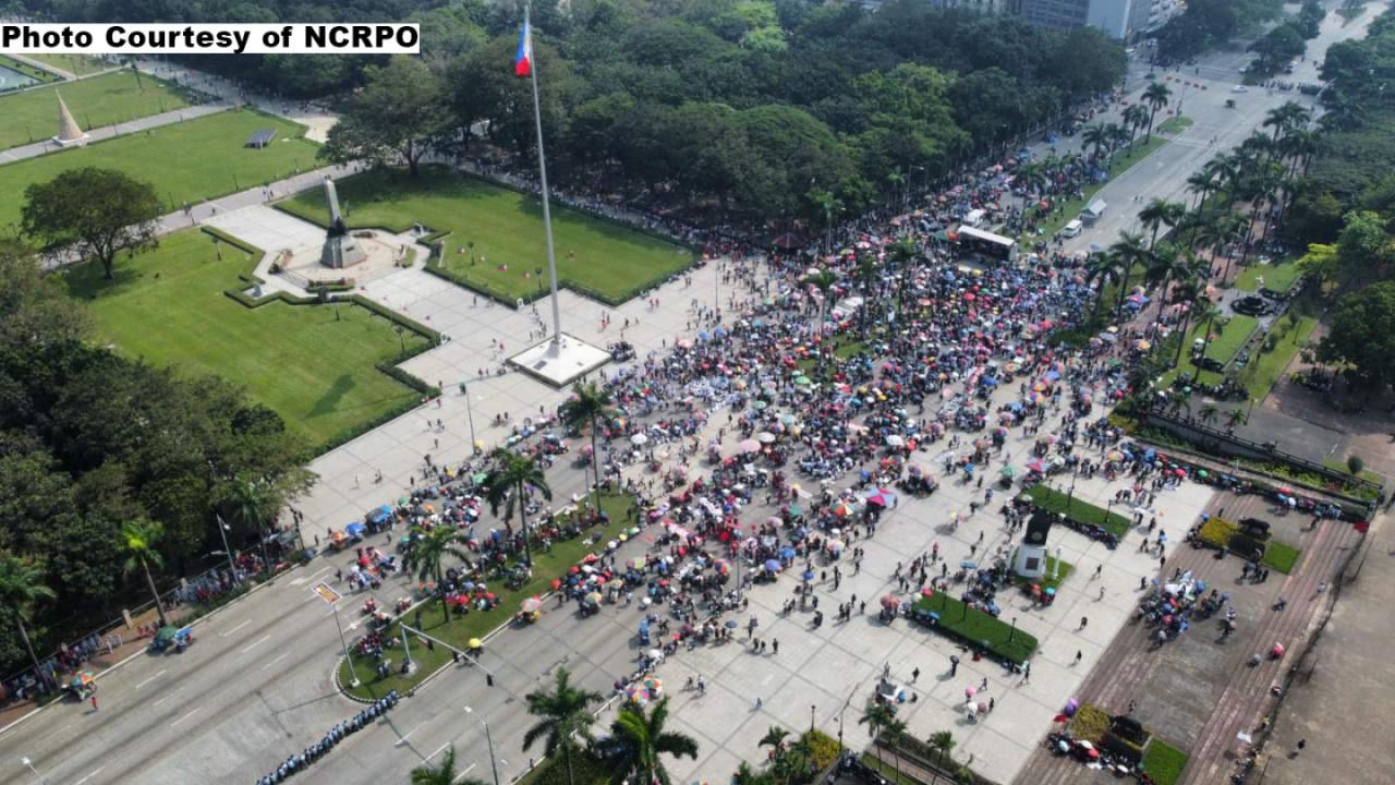 Luneta protesters call for resignations of Marcos, VP Duterte