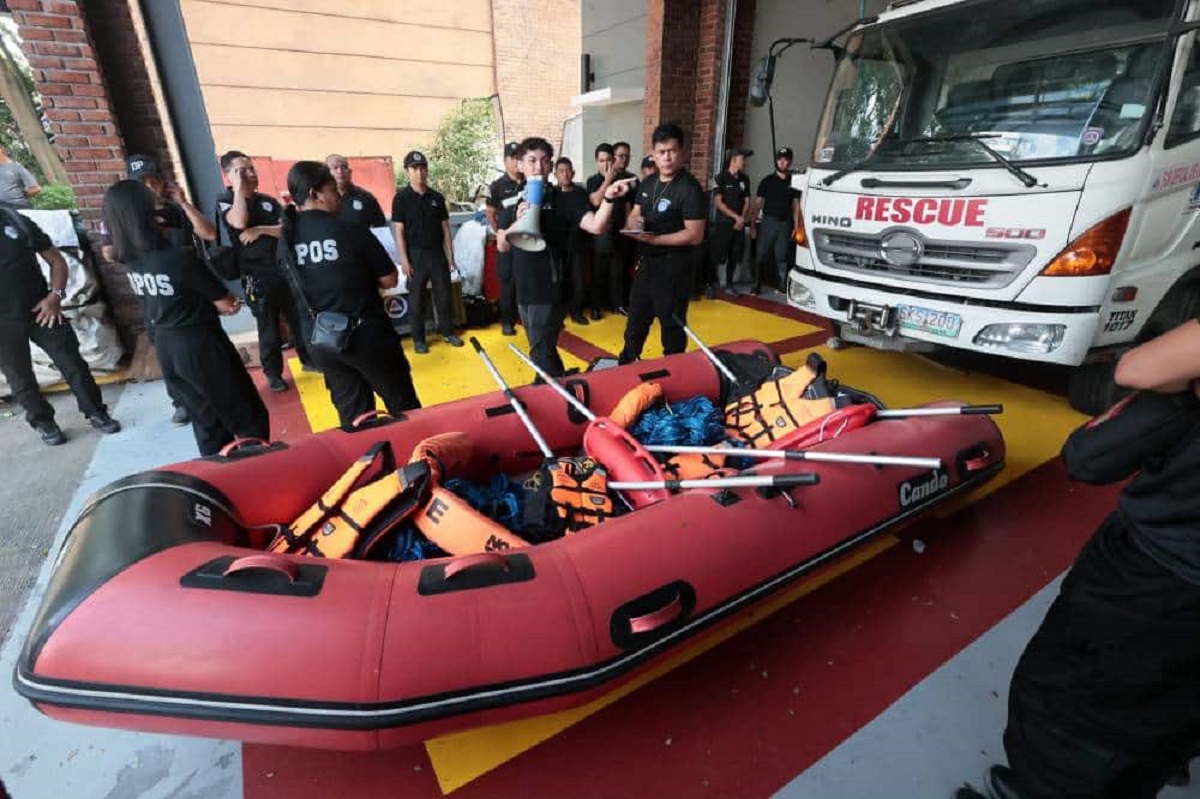 Mass evacuations ahead of intensifying Uwan 