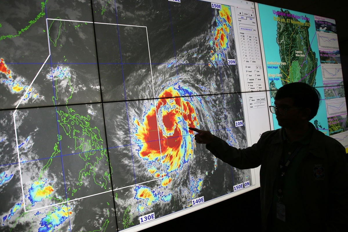 Authorities place Metro Manila under red alert for Uwan