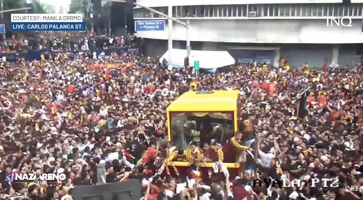 WATCH: Nazareno crosses Ayala Bridge, enters Palanca St. in Quiapo